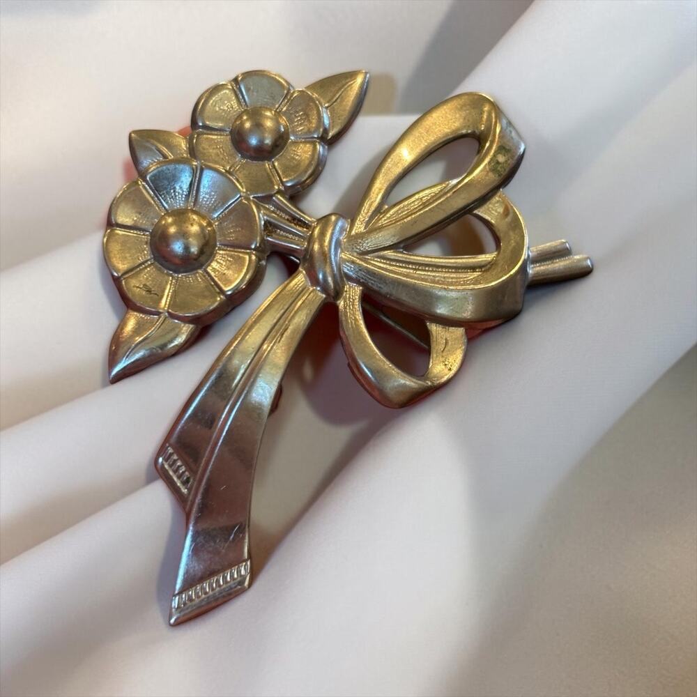 30/40s Silver Floral Bow Brooch Oversized Ribbon Bouquet Statement Pin